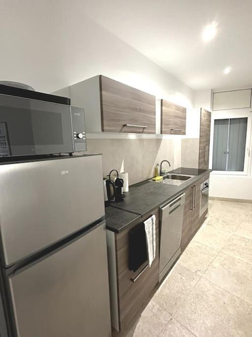 Appartement Centre Ville - Parking Prive - Wifi Nîmes Exteriör bild