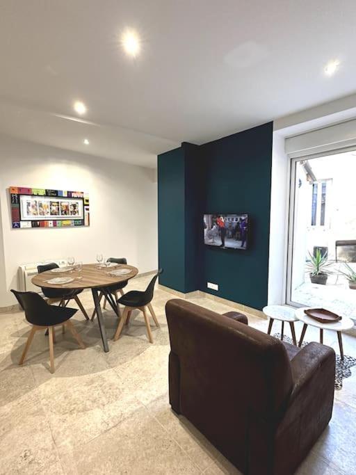 Appartement Centre Ville - Parking Prive - Wifi Nîmes Exteriör bild