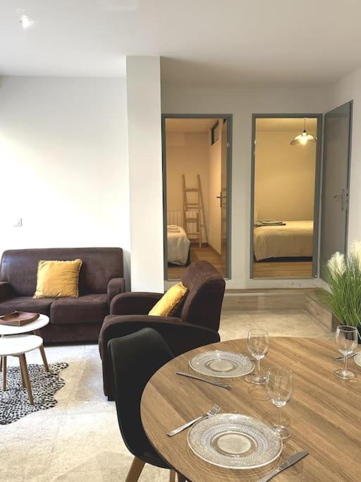 Appartement Centre Ville - Parking Prive - Wifi Nîmes Exteriör bild